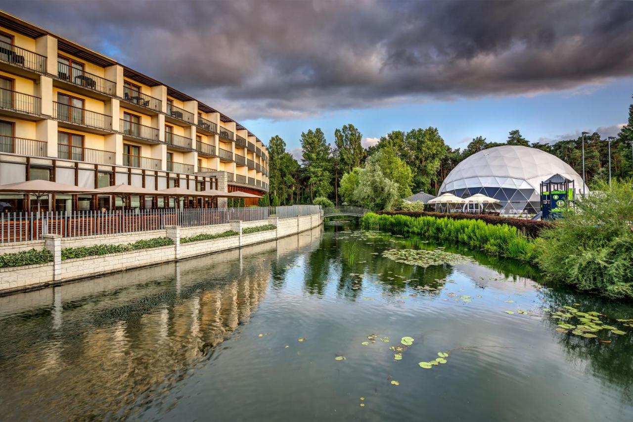 Holiday Inn Resort Warsaw Jozefow, An Ihg Hotel Exteriér fotografie