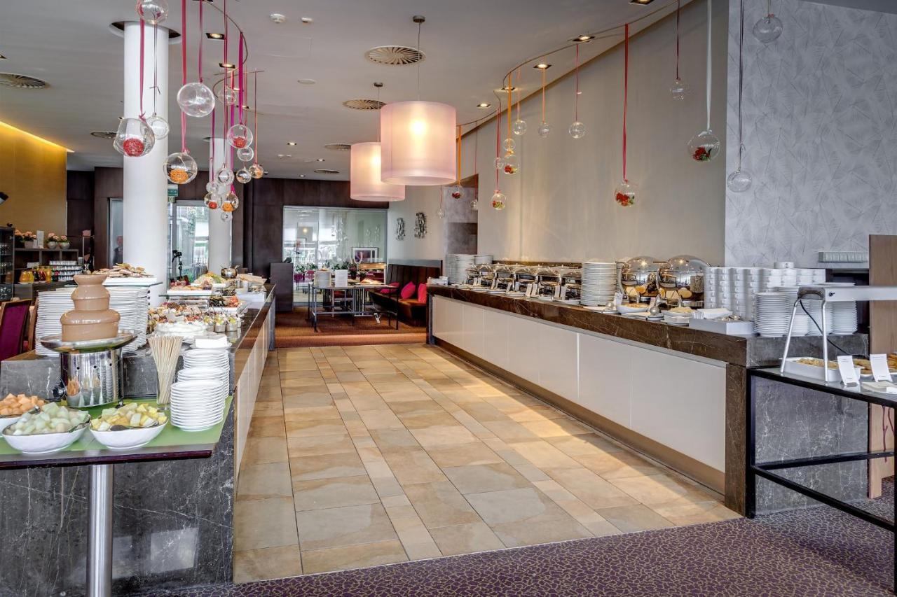 Holiday Inn Resort Warsaw Jozefow By Ihg Exteriér fotografie