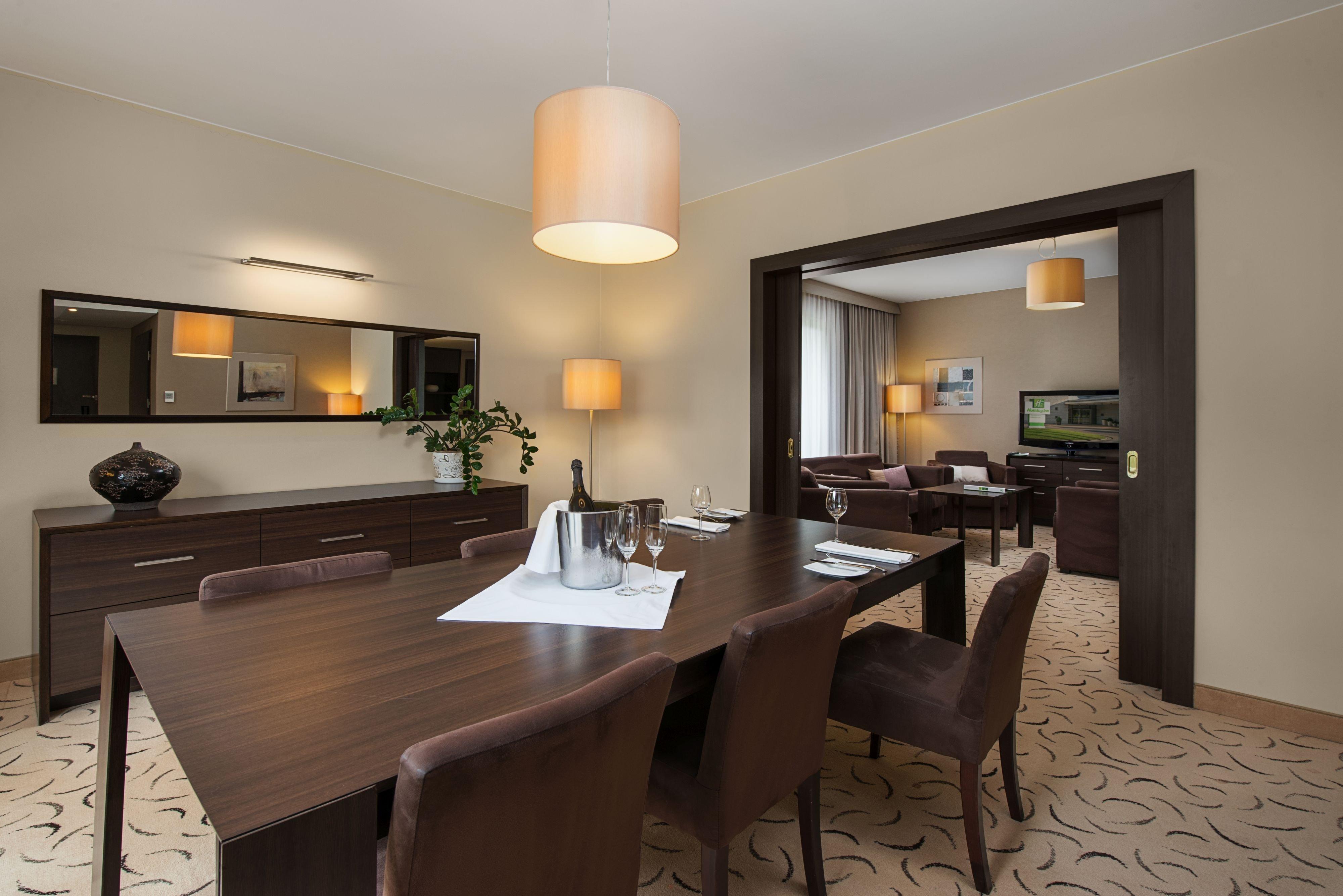 Holiday Inn Resort Warsaw Jozefow By Ihg Exteriér fotografie