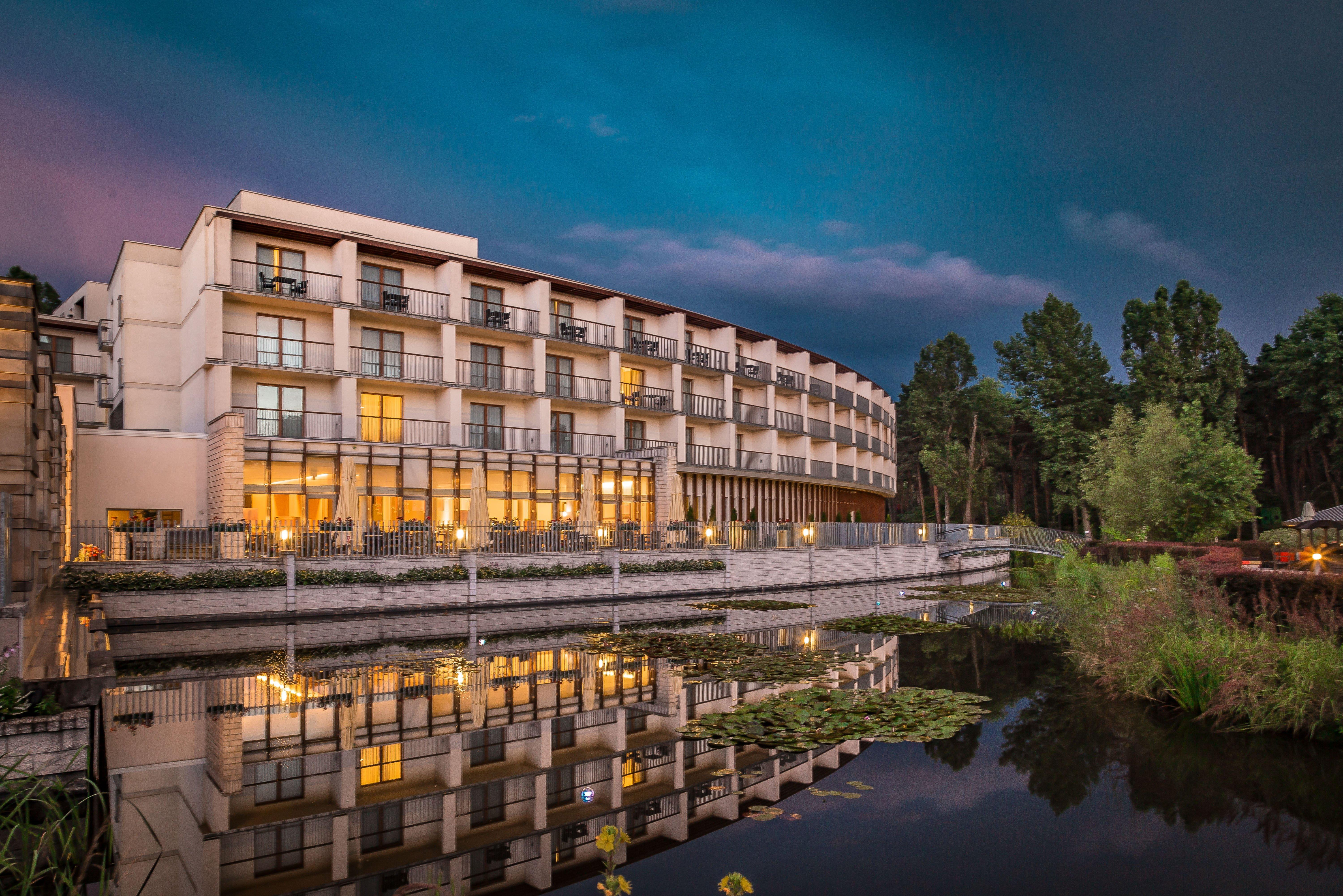 Holiday Inn Resort Warsaw Jozefow By Ihg Exteriér fotografie
