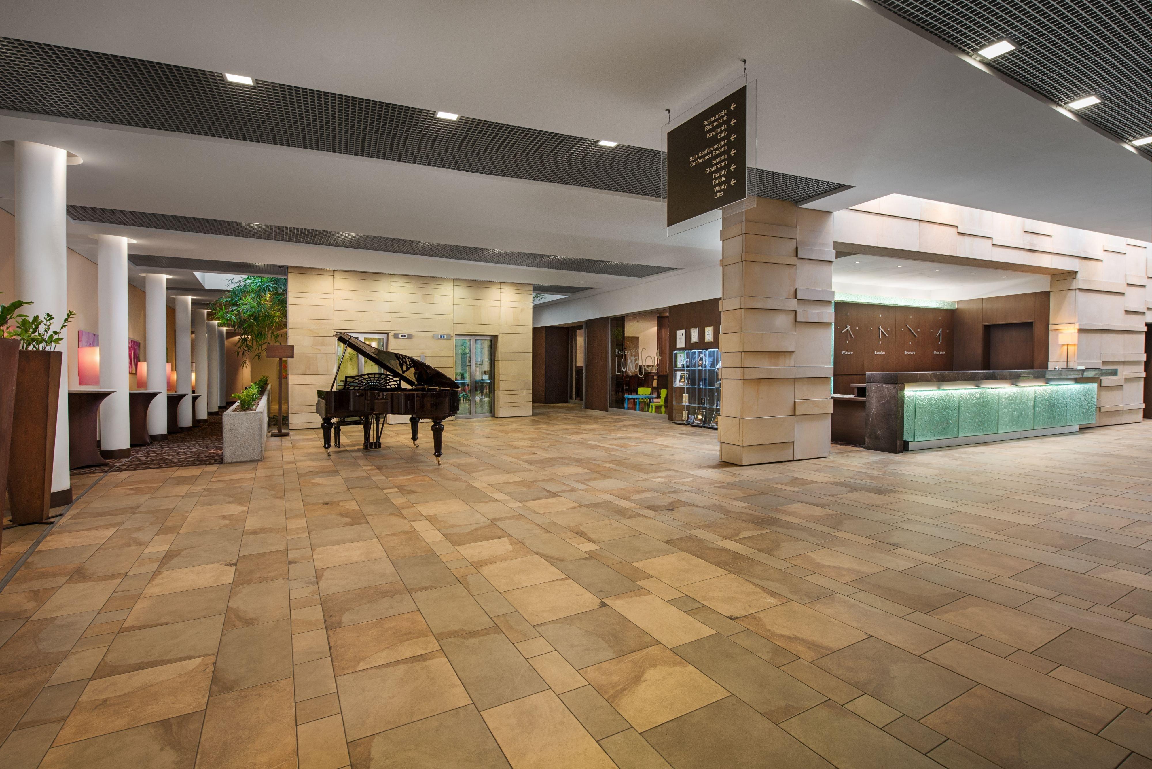 Holiday Inn Resort Warsaw Jozefow By Ihg Exteriér fotografie